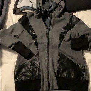 NWOT Michi zip up sweatshirt w/faux leather. M